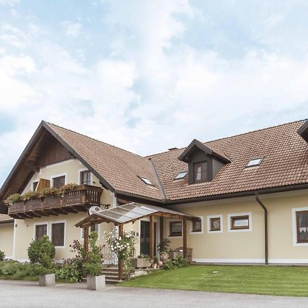 Landhof Lazarus Hotel Mooskirchen Exterior foto